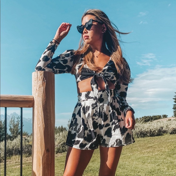 WeWoreWhat Etoile Short Camel XS - Picture 3 of 3